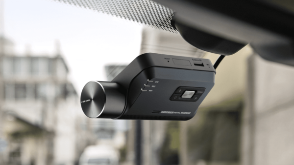Thinkware Dash Cam F800 Pro Mounted in Car