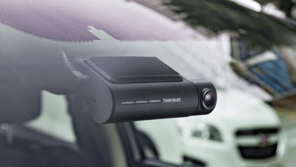 Thinkware Dash Cam F800 Pro Dash Cam Mounted in Car
